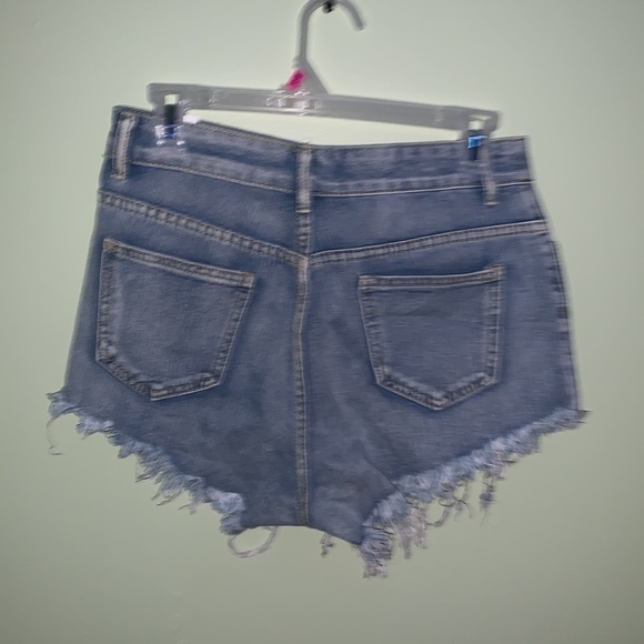 Ripped jean shorts - Picture 2 of 2